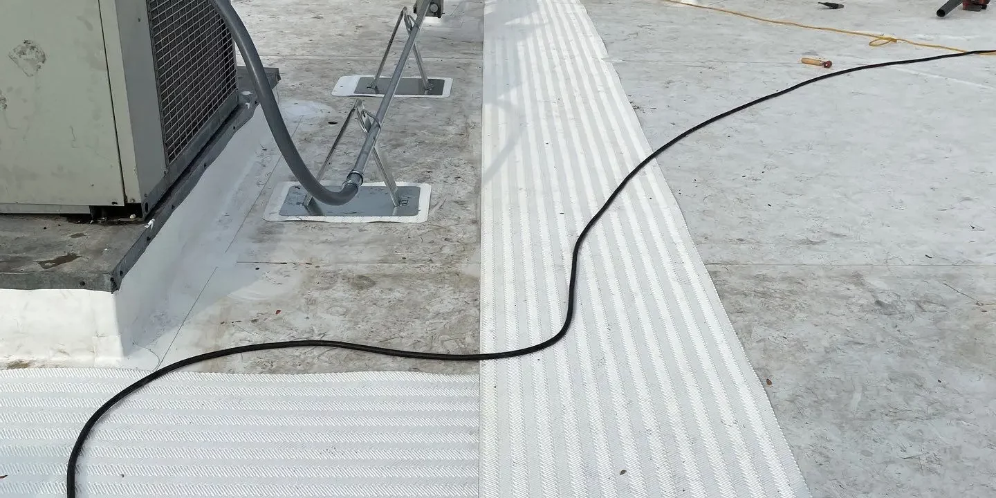 flat-roof-23 versico flat roofing